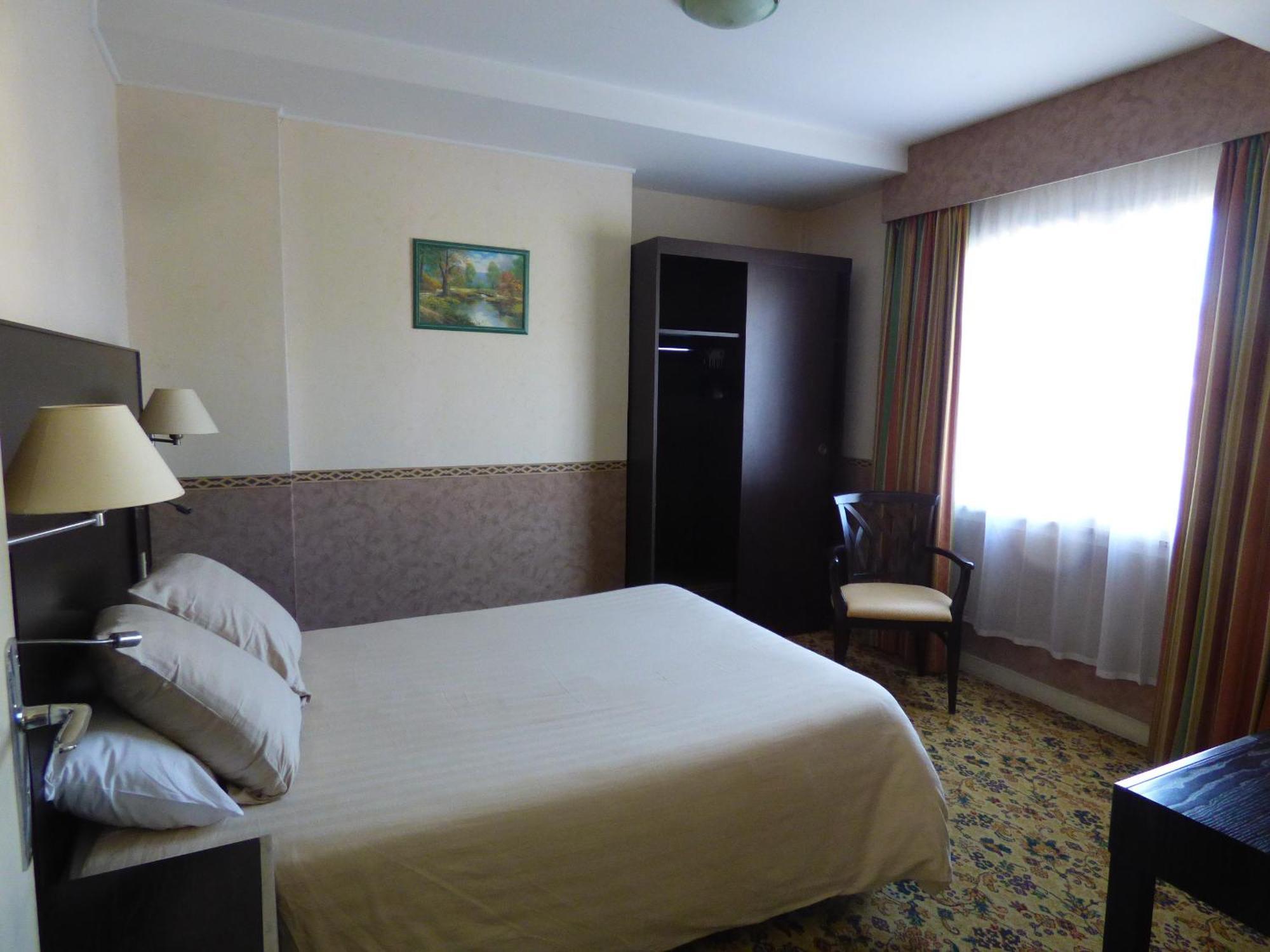 Hotel Restaurant Le Bellevue Montrichard 3 Etoiles מונרישאר מראה חיצוני תמונה