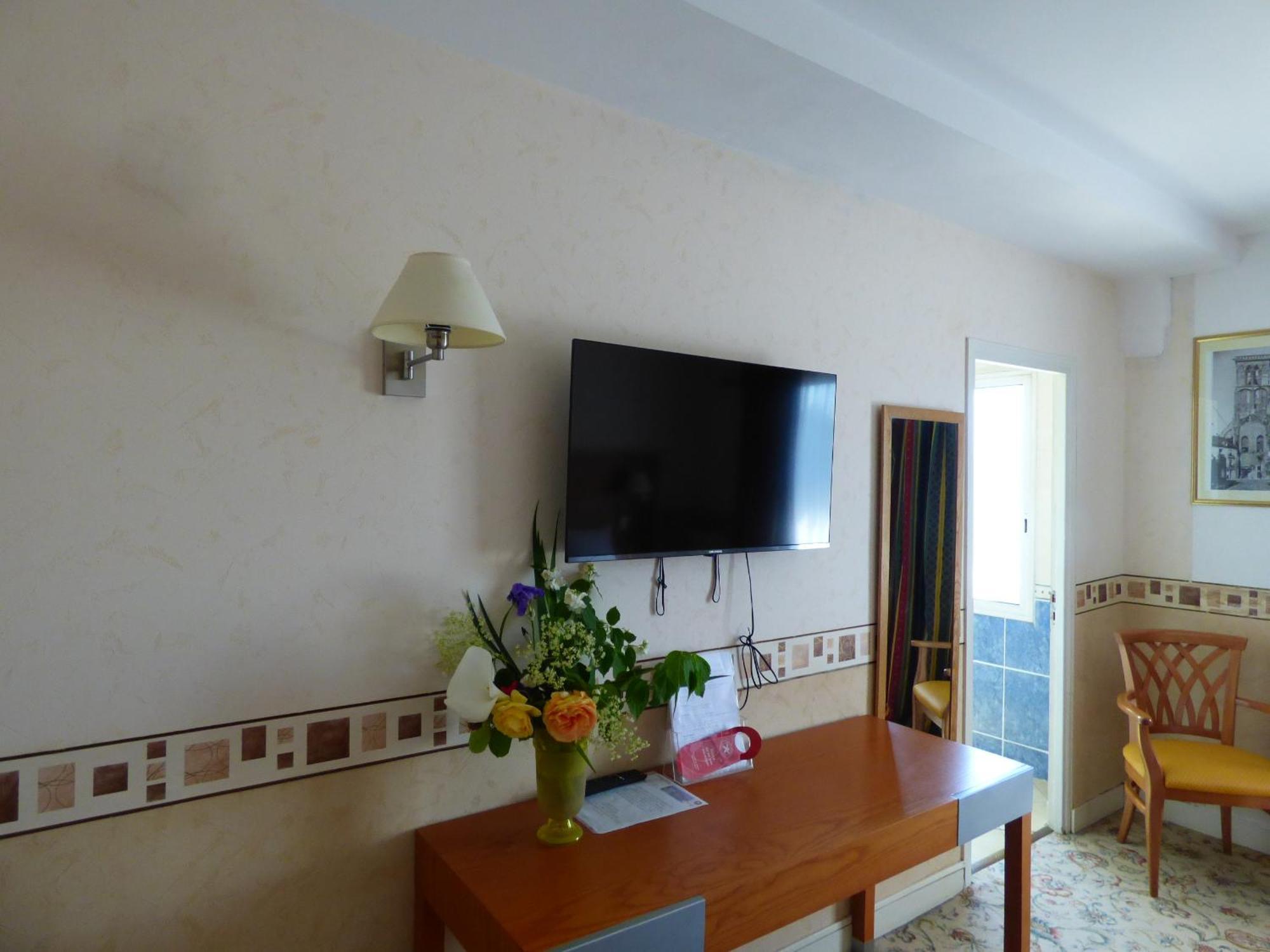 Hotel Restaurant Le Bellevue Montrichard 3 Etoiles מונרישאר מראה חיצוני תמונה
