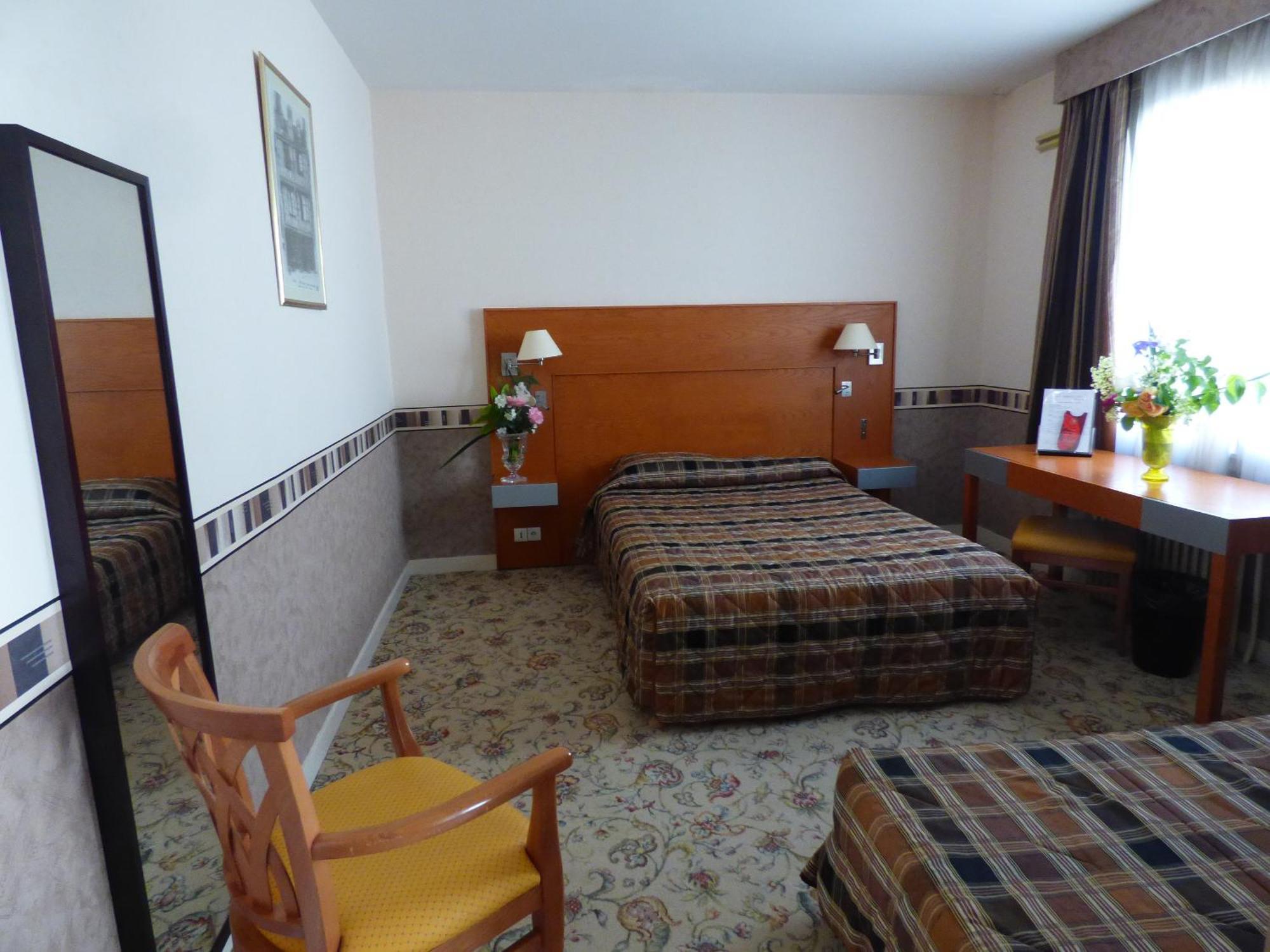 Hotel Restaurant Le Bellevue Montrichard 3 Etoiles מונרישאר מראה חיצוני תמונה
