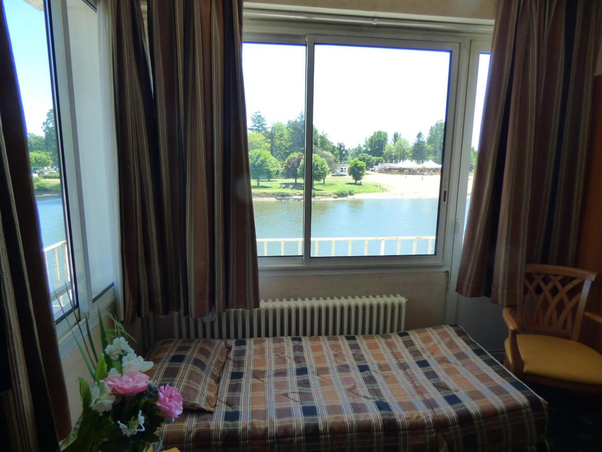 Hotel Restaurant Le Bellevue Montrichard 3 Etoiles מונרישאר מראה חיצוני תמונה