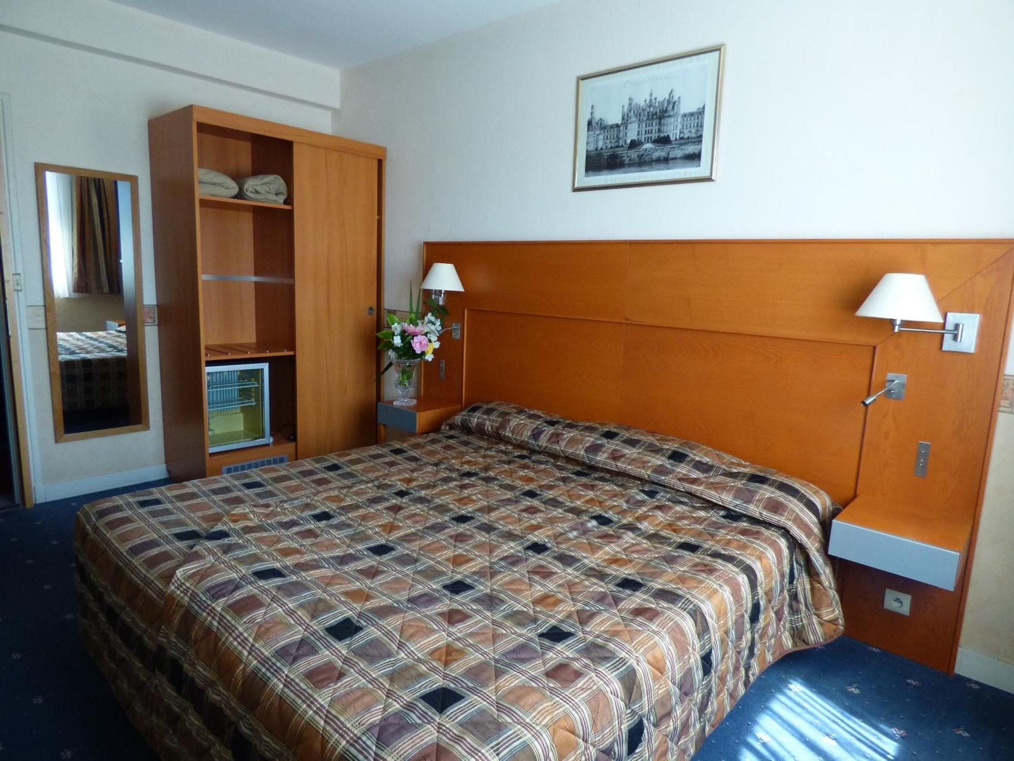 Hotel Restaurant Le Bellevue Montrichard 3 Etoiles מונרישאר מראה חיצוני תמונה