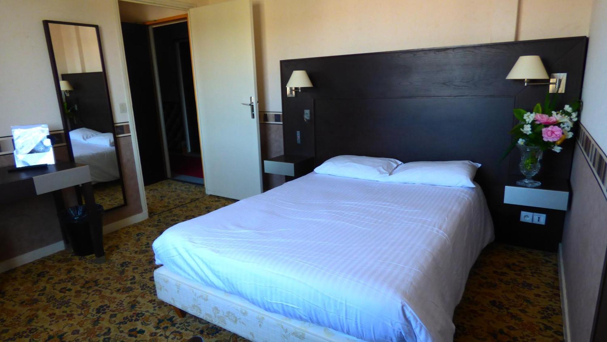 Hotel Restaurant Le Bellevue Montrichard 3 Etoiles מונרישאר מראה חיצוני תמונה